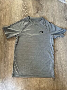 Under Armour Boy's Gray HeatGear Short Sleeve Athletic Shirt